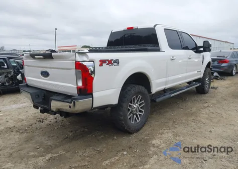 2017 Ford F-250 Lariat из США, поврежденный, VIN 1FT7W2BT1HED55872